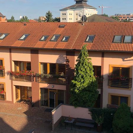 Hotel City Pardubice Dış mekan fotoğraf
